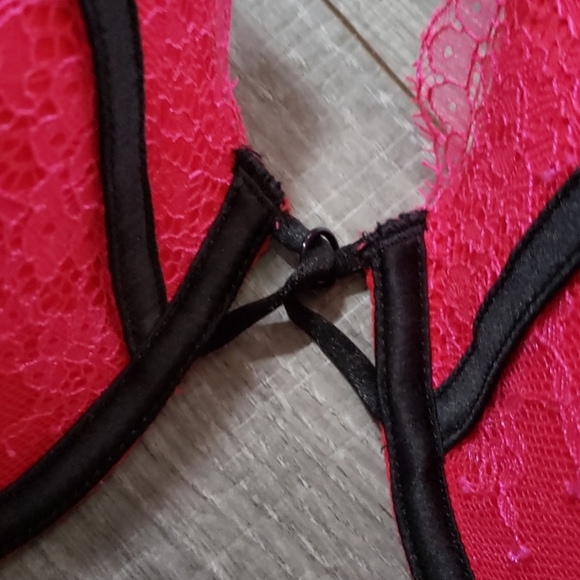 Victoria's secret bra - Picture 4 of 7